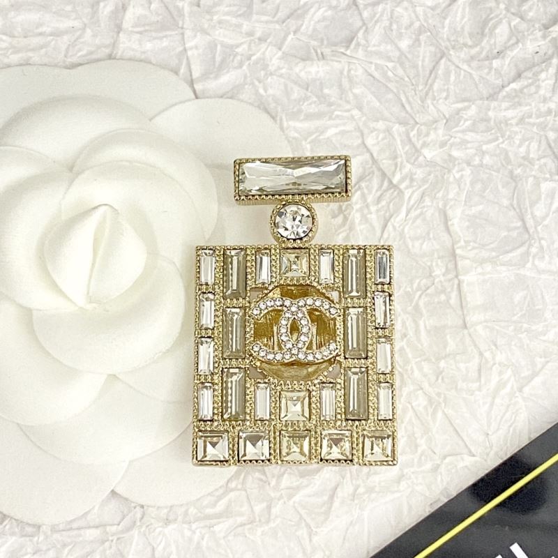 Chanel Brooches - Click Image to Close